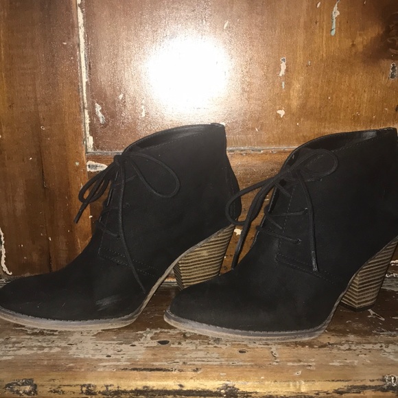 Nordstrom Shoes - Tie front chunky heel ankle booties!!!!